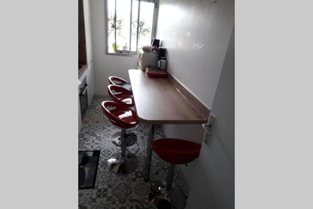 생로랑뒤바르 Chaleureux Appart 2 Pieces Entierement Renove. 아파트 외부 사진