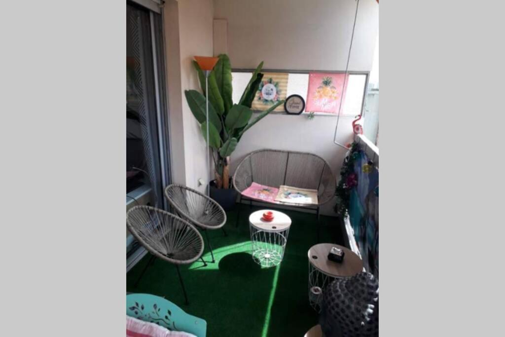 생로랑뒤바르 Chaleureux Appart 2 Pieces Entierement Renove. 아파트 외부 사진